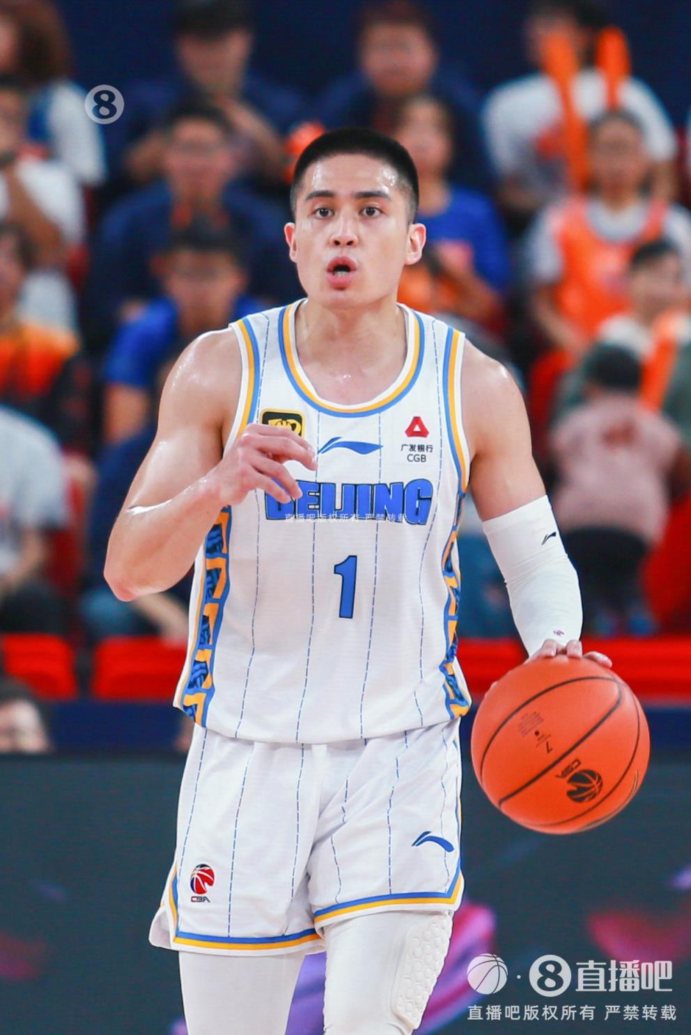 第四节先生!陈盈骏9中3得11分2板9助&11分全部为第四节所得! 第四节先生!陈盈骏9中3得11分2板9助&11分全部为第四节所得!